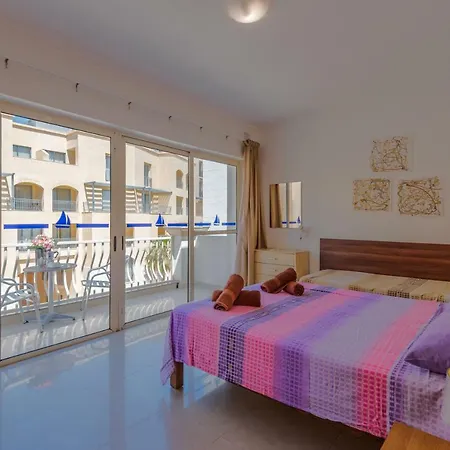 Apartment Seaspray 3 Bedroom Penthouse, With Large Terrace And Bbq Saint Julian's