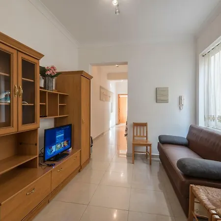 Apartment Seaspray 3 Bedroom Penthouse, With Large Terrace And Bbq