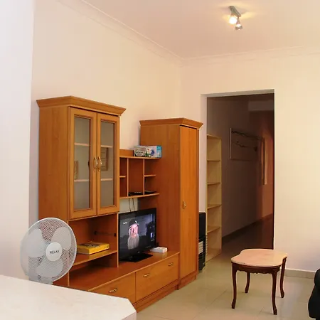 Apartment Seaspray 3 Bedroom Penthouse, With Large Terrace And Bbq *