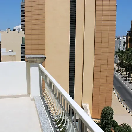 Seaspray 3 Bedroom Penthouse, With Large Terrace And Bbq *