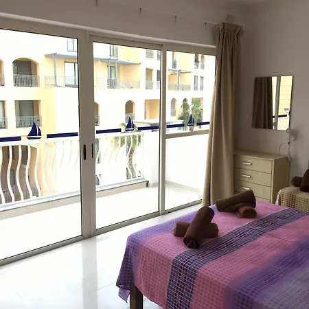 Apartment Seaspray 3 Bedroom Penthouse, With Large Terrace And Bbq *