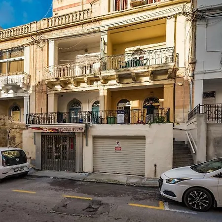 Seaspray 3 Bedroom Penthouse, With Large Terrace And Bbq * Saint Julian's
