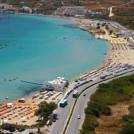 Apartment Seaspray 3 Bedroom Penthouse, With Large Terrace And Bbq