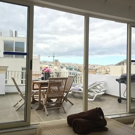 Apartment Seaspray 3 Bedroom Penthouse, With Large Terrace And Bbq