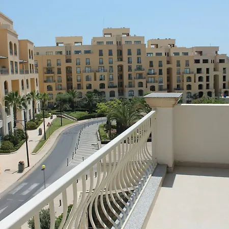 Seaspray 3 Bedroom Penthouse, With Large Terrace And Bbq