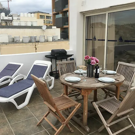 Seaspray 3 Bedroom Penthouse, With Large Terrace And Bbq San Ġiljan